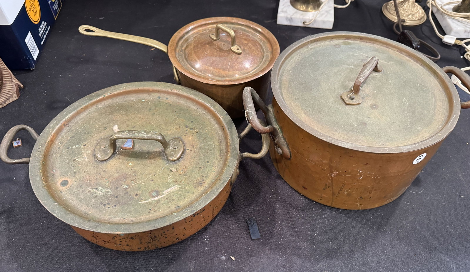 A LOT OF FRENCH COPPER POTS W/ BRASS HANDLES (1 of 5)