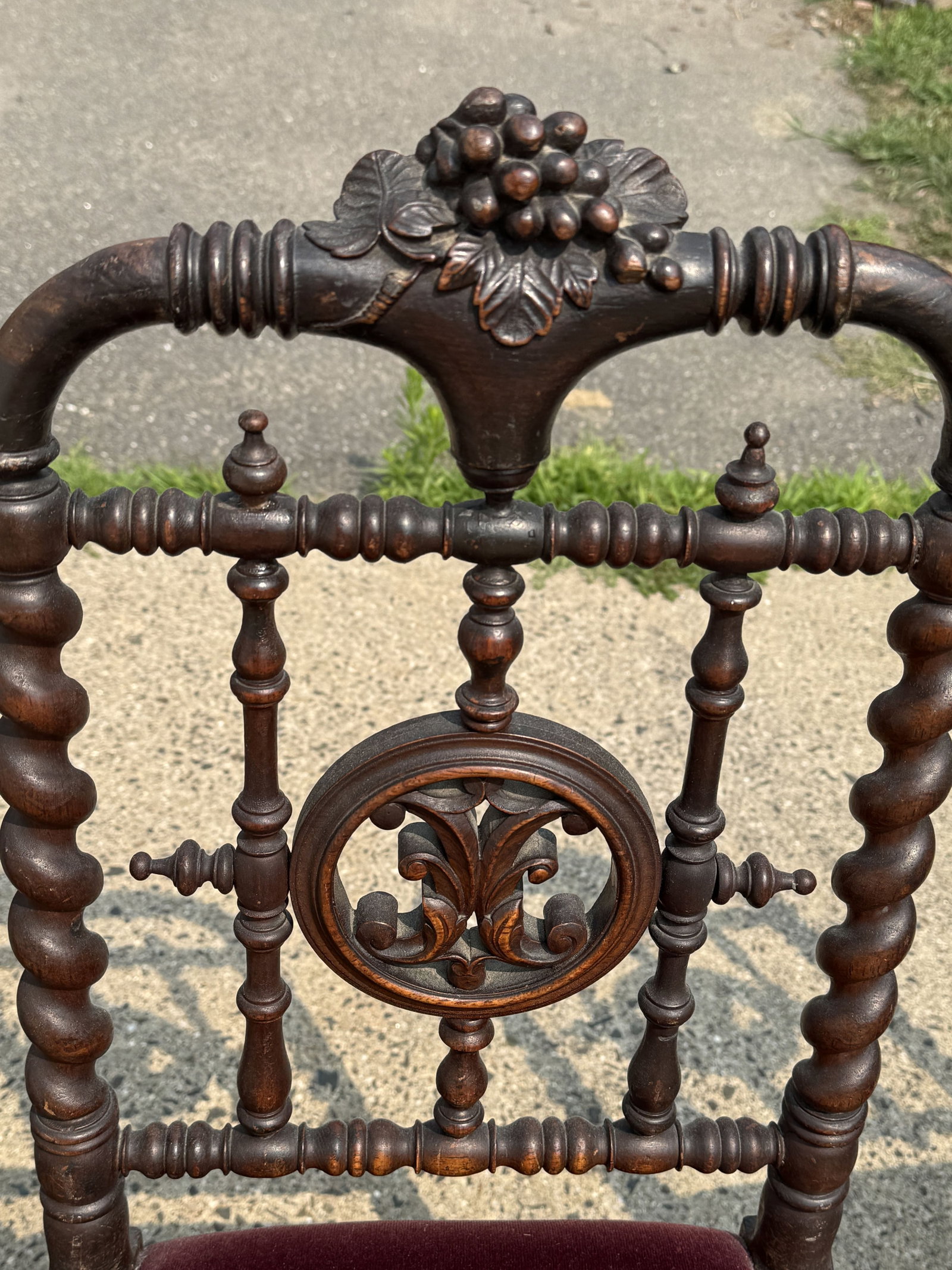 3 VICTORIAN WALNUT SIDE CHAIRS - 9