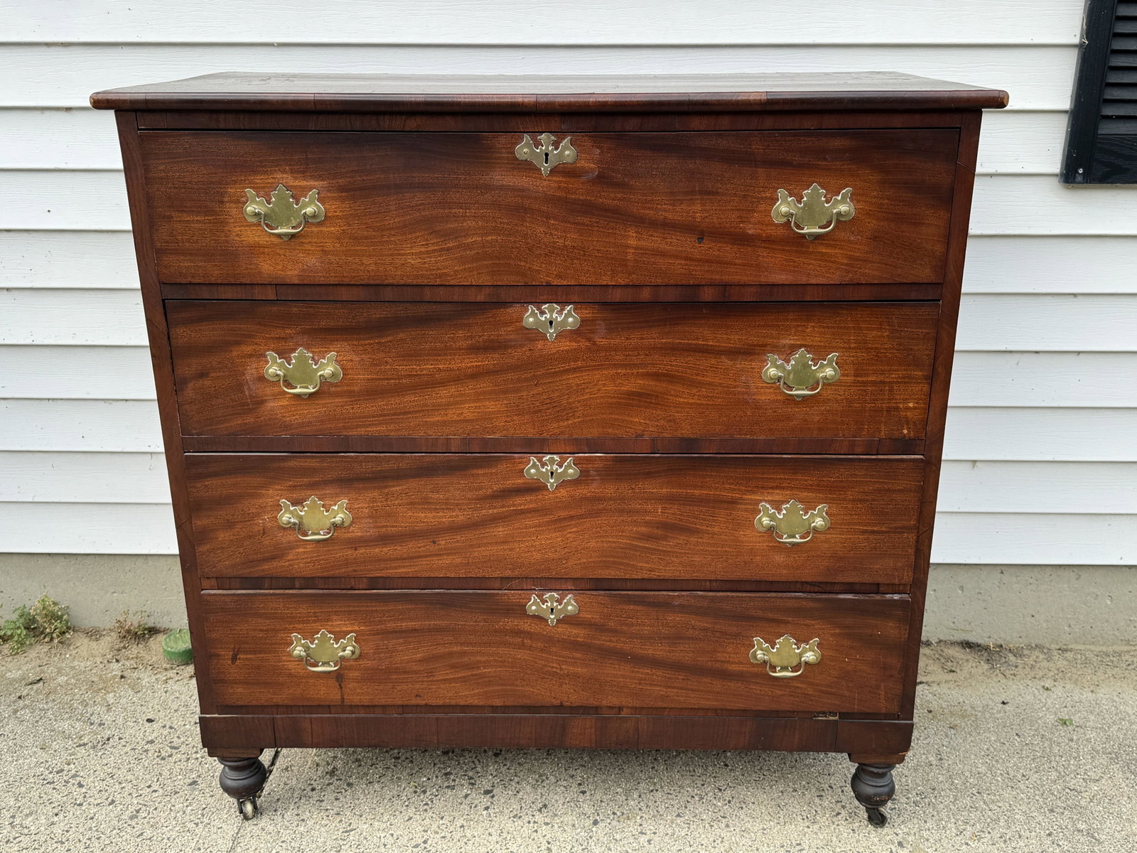 A VICTORIAN ANTIQUE CHEST 41" X 20" X41" - 2