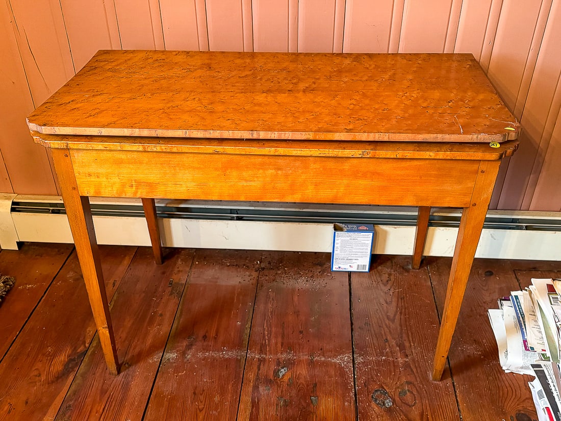 EXCEPTIONAL EARLY AMERICAN SOLID WOOD BIRDSEYE MAPLE CARD TABLE 39" 20" X 30" - 2