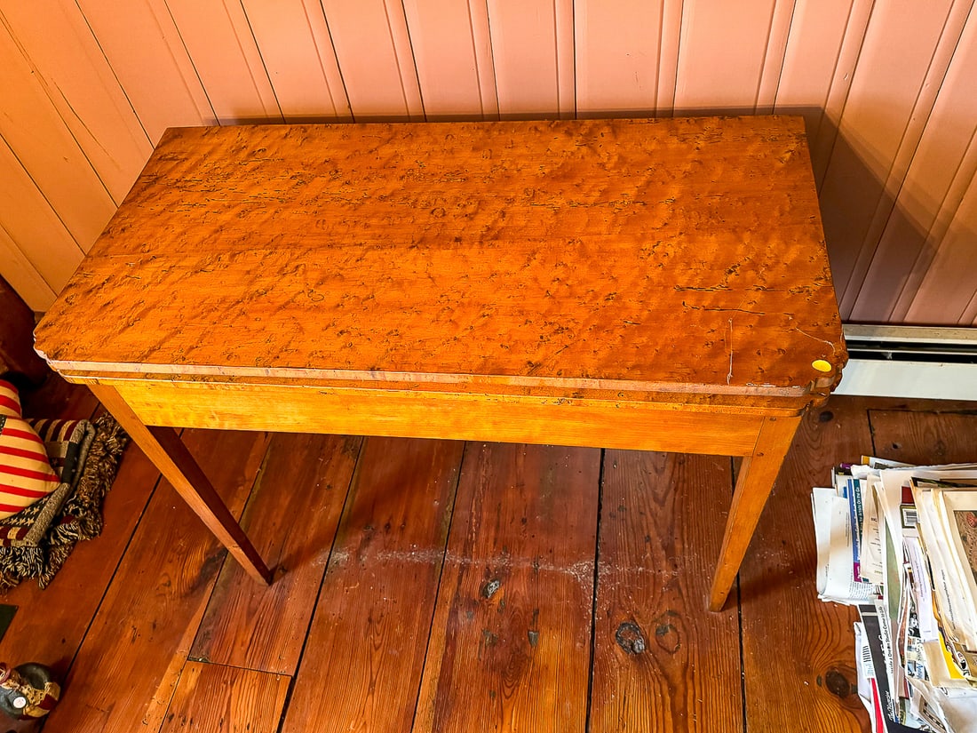 EXCEPTIONAL EARLY AMERICAN SOLID WOOD BIRDSEYE MAPLE CARD TABLE 39" 20" X 30" - 3