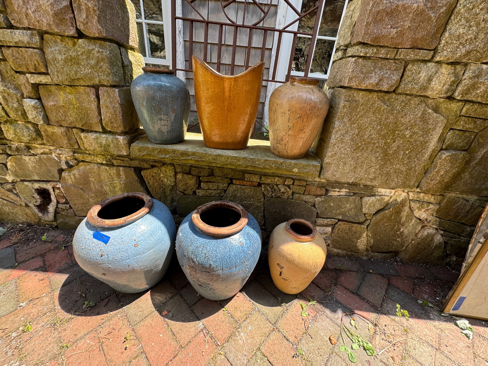 6 OUTDOOR POTS - 3