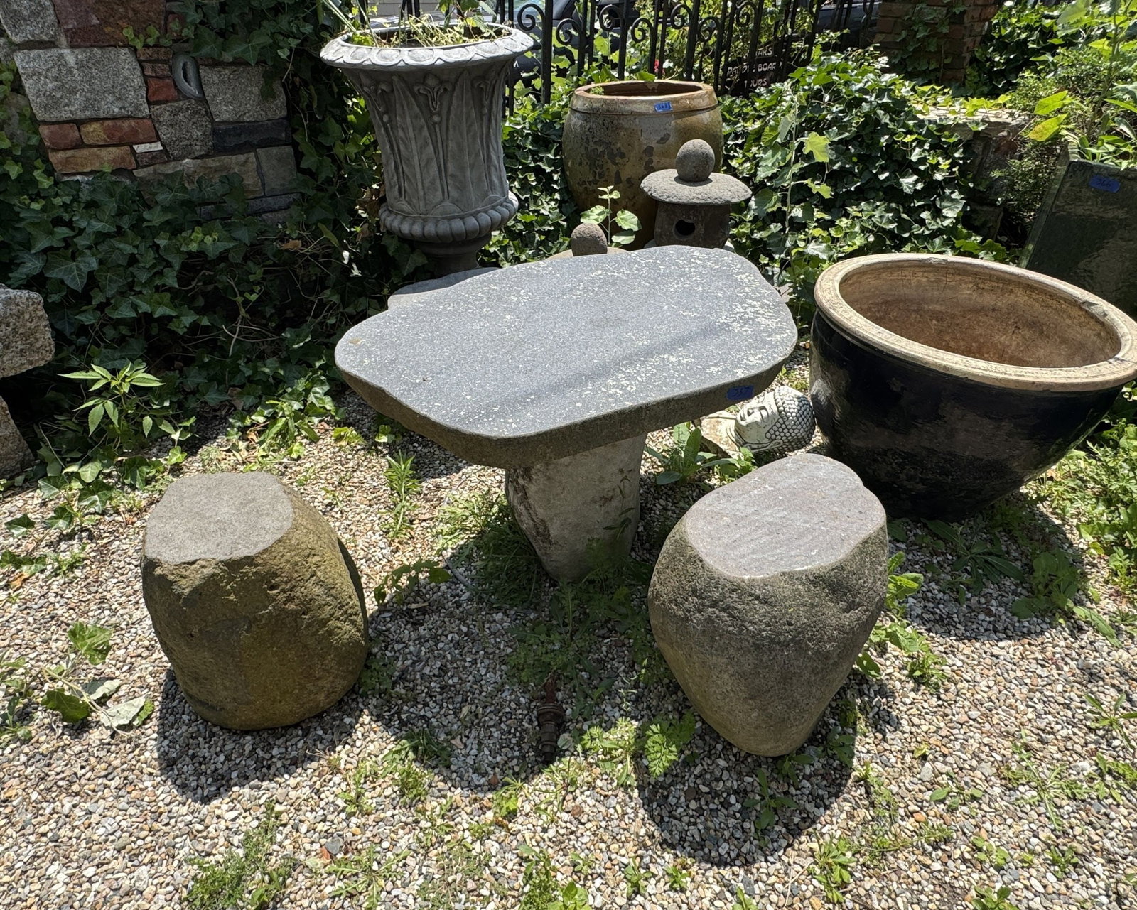 STONE MUSHROOM TABLE SET: STONE MUSHROOM TABLE SET.BUYER IS RESPONSIBLE FOR REMOVING THIS ITEM FROM THE PROPERTY. THIS ITEM MUST BE PICKED UP ON OR BEFORE FRIDAY, AUGUST 7TH, 2026 AT 4 CENTER ST IN PROVINCETOWN, MA. PLEASE REA