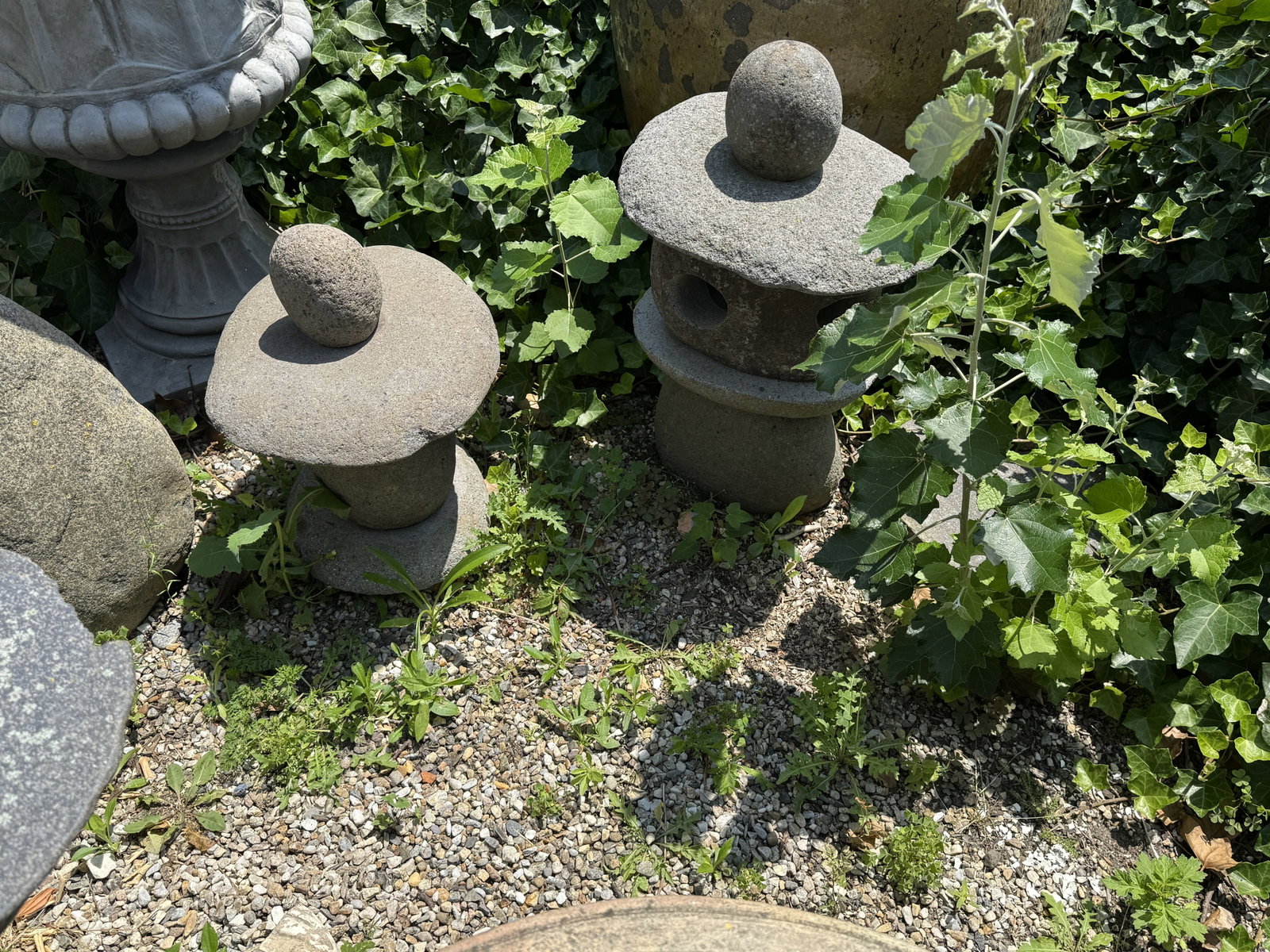 STONE MUSHROOM TABLE SET - 3