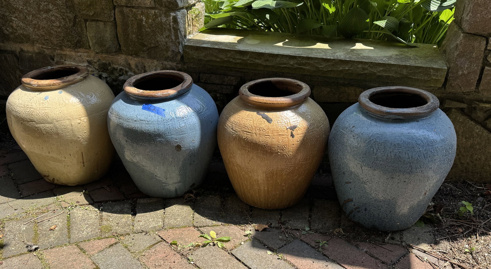 4 GARDEN POTS - 2