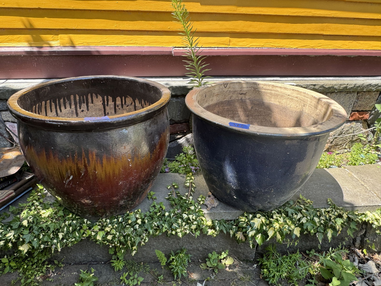2 GARDEN POTS: 2 GARDEN POTSTHIS ITEM MUST BE PICKED UP ON OR BEFORE FRIDAY, AUGUST 7TH, 2026 AT 4 CENTER ST IN PROVINCETOWN, MA. PLEASE REACH OUT PRIOR TO BIDDING WITH ANY QUESTIONS.