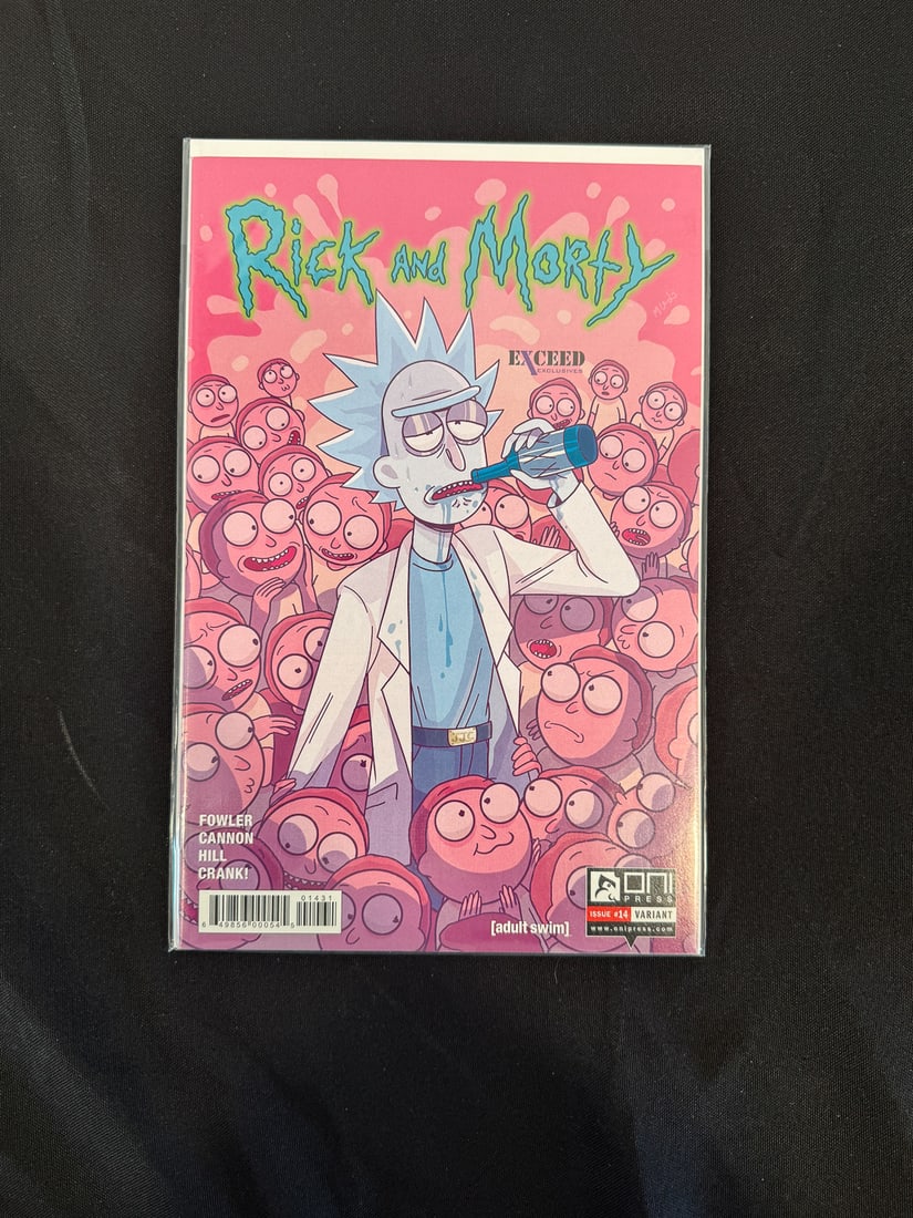 RICK AND MORTY COMIC BOOK LOT, APPROX. 11 - 10