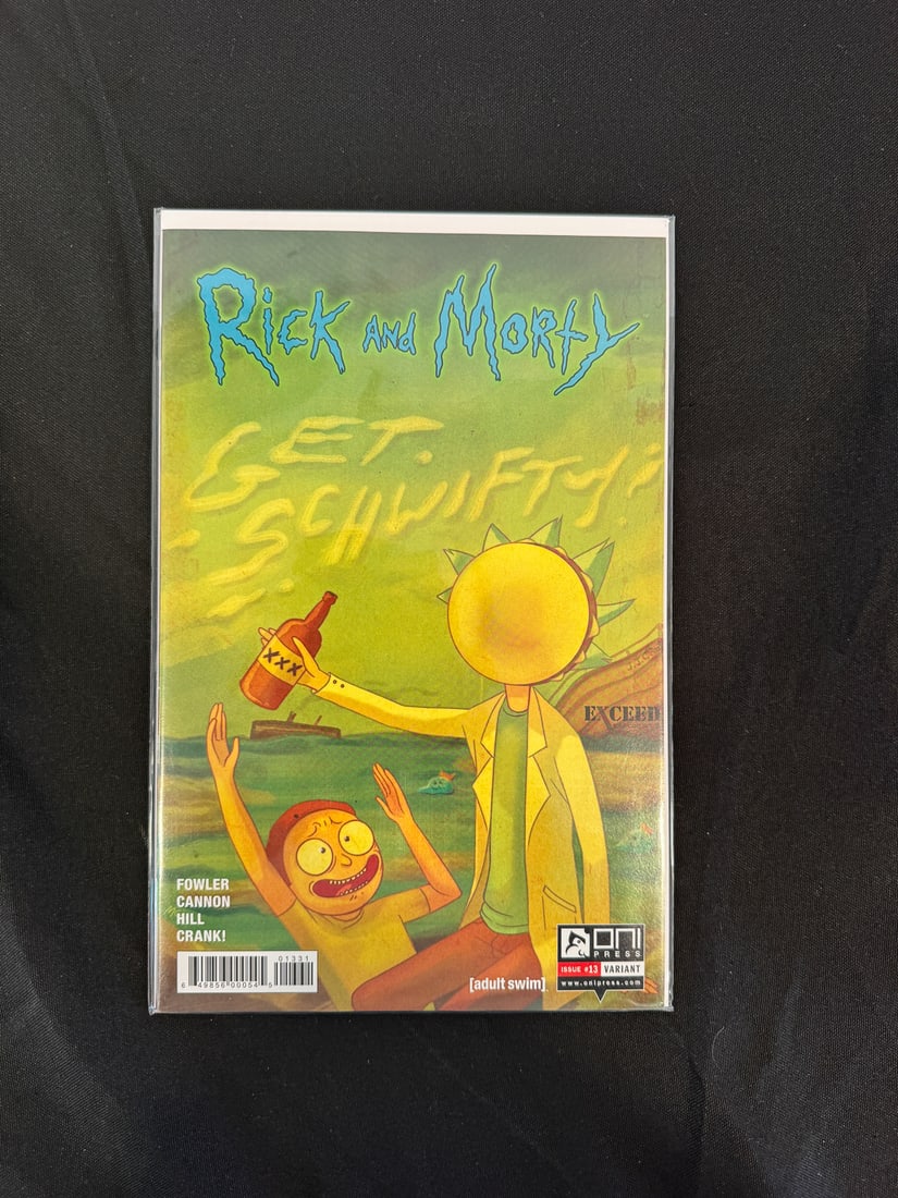 RICK AND MORTY COMIC BOOK LOT, APPROX. 11 - 9