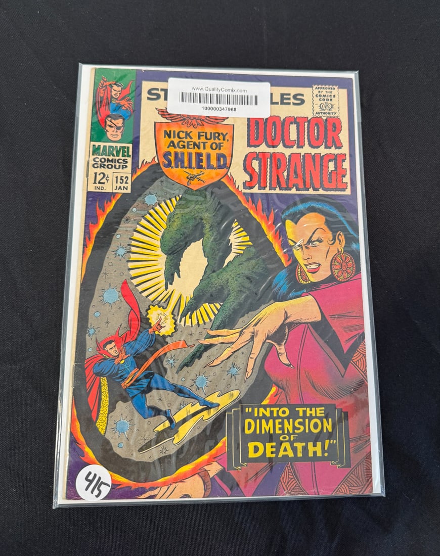 COMIC BOOK LOT INCLUDES STAR WARS AND DR. STRANGE - 2