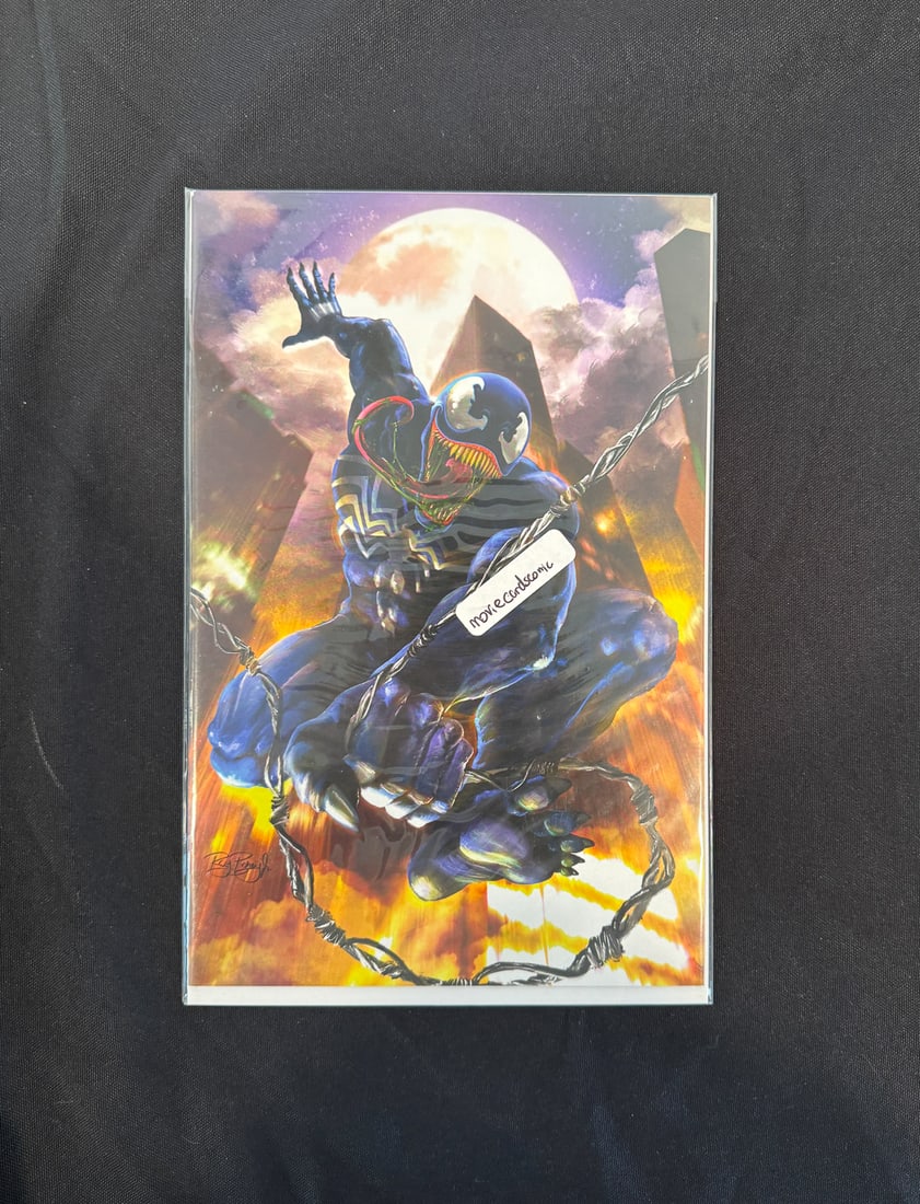 9 VENOM VIRGIN COMIC BOOKS - 10