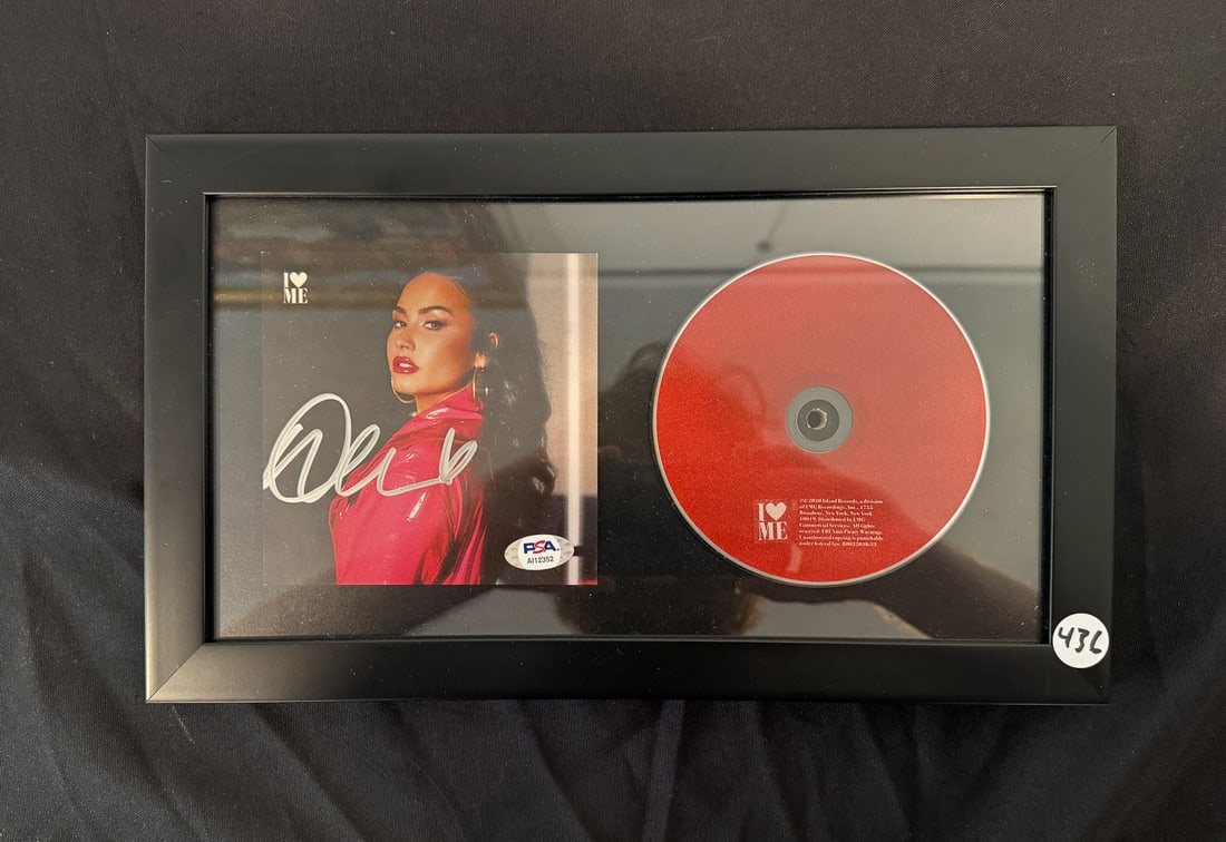 FRAMED AND SIGNED DEMI LOVATO "I LOVE ME" CD: FRAMED AND SIGNED DEMI LOVATO "I LOVE ME" CD