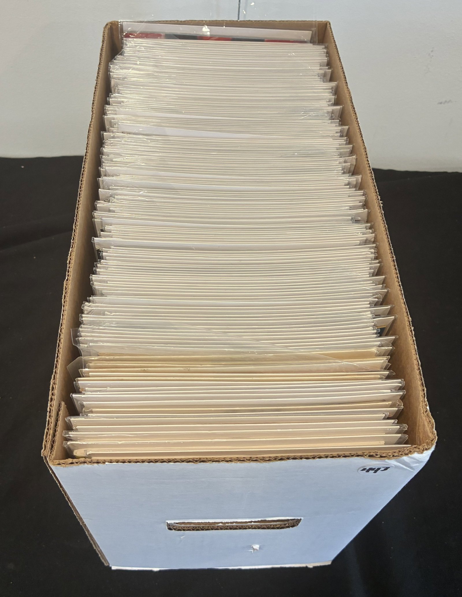 LARGE LOT OF BATMAN COMIC BOOKS: LARGE LOT OF BATMAN COMIC BOOKS
