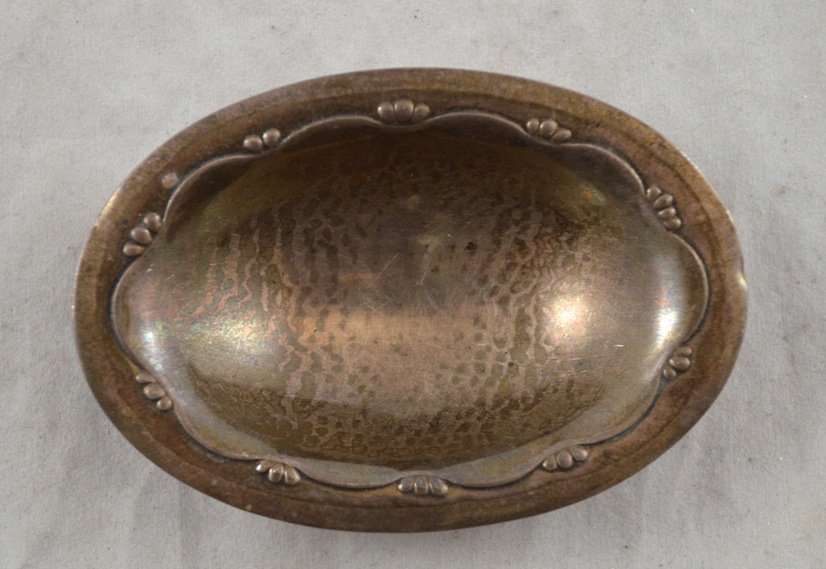 Early Sterling Silver George Jensen Dish 28.4 g: Early Sterling Silver George Jensen Dish. 3 1/4'' x 2 1/4'' 28.4 g