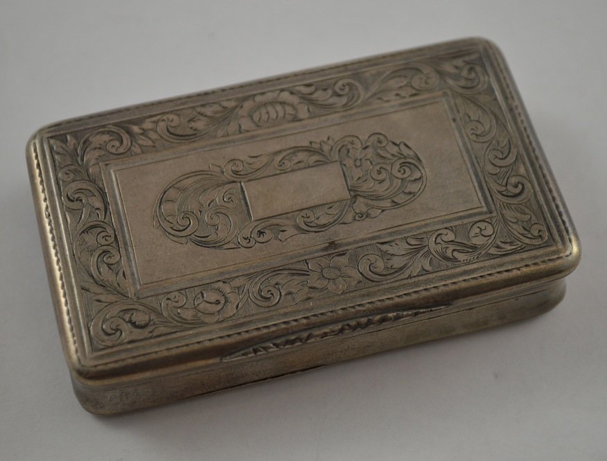 Early 19th C. Sterling Snuff Box- Hallmarked 59.7 g: Early 19th C. Sterling Silver Snuff Box- Hallmarked, Engraved. 3'' x 1 3/4'' 59.7 g