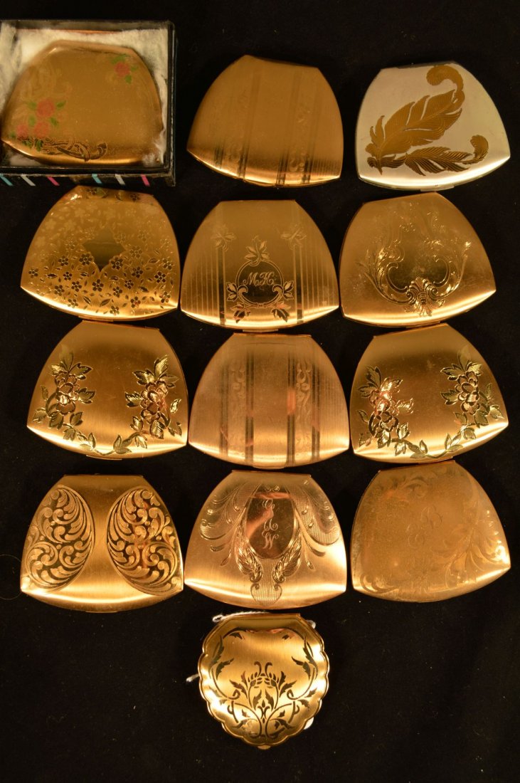 13 VINTAGE COMPACTS ELGIN AMERICAN GOLD TONE: 13 VINTAGE COMPACTS ELGIN AMERICAN GOLD TONE