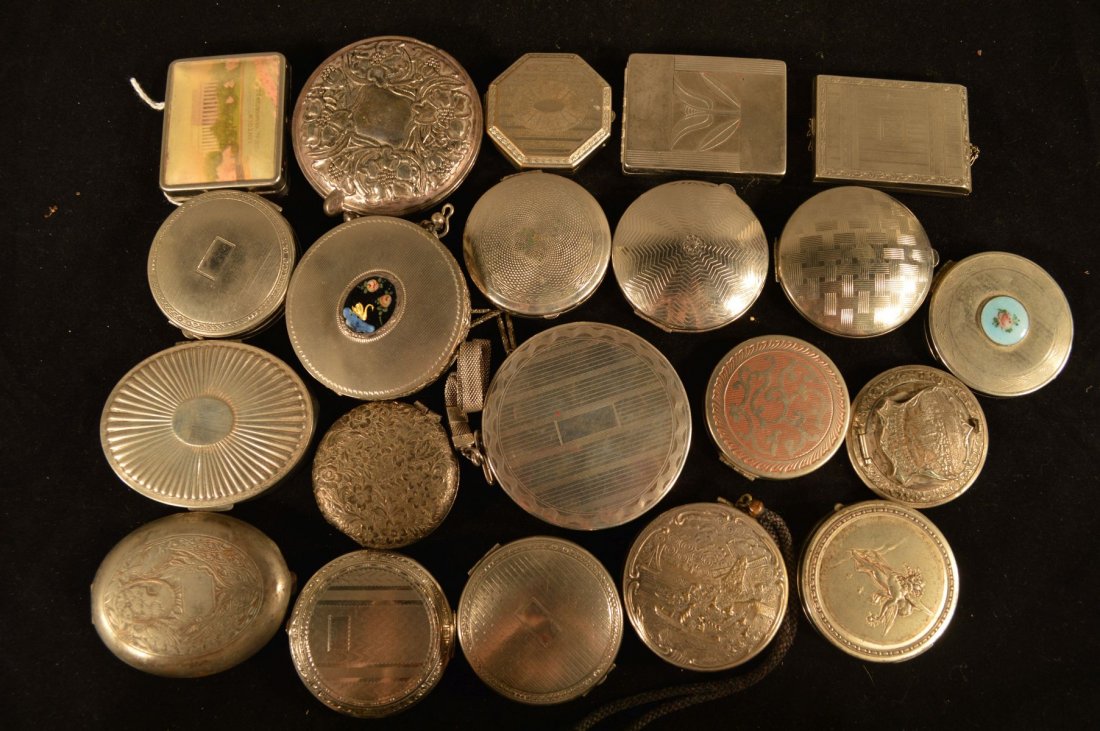 20 VINTAGE COMPACTS SILVERPLATE: 20 VINTAGE COMPACTS SILVERPLATE