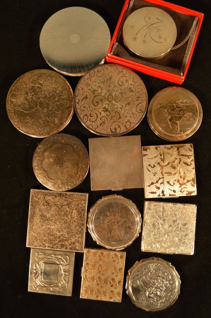 14 VINTAGE COMPACTS SILVERPLATE AND STERLING: 14 VINTAGE COMPACTS SILVERPLATE AND STERLING