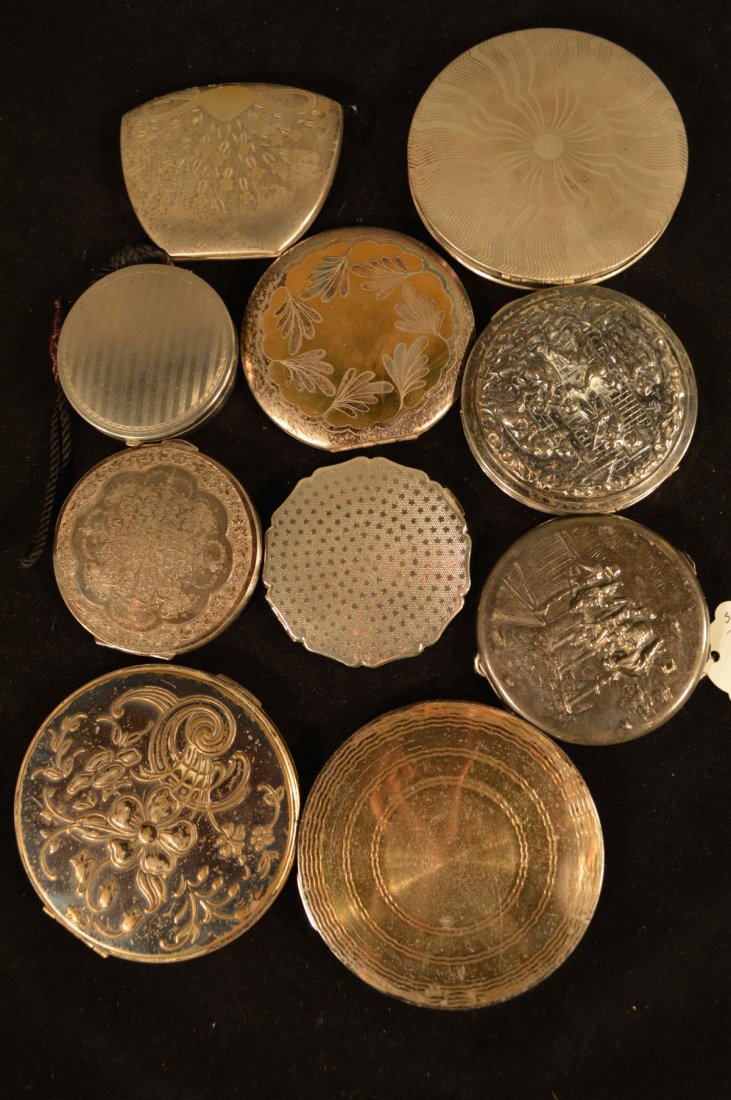10 VINTAGE COMPACTS SILVERPLATE AND STERLING: 10 VINTAGE COMPACTS SILVERPLATE AND STERLING
