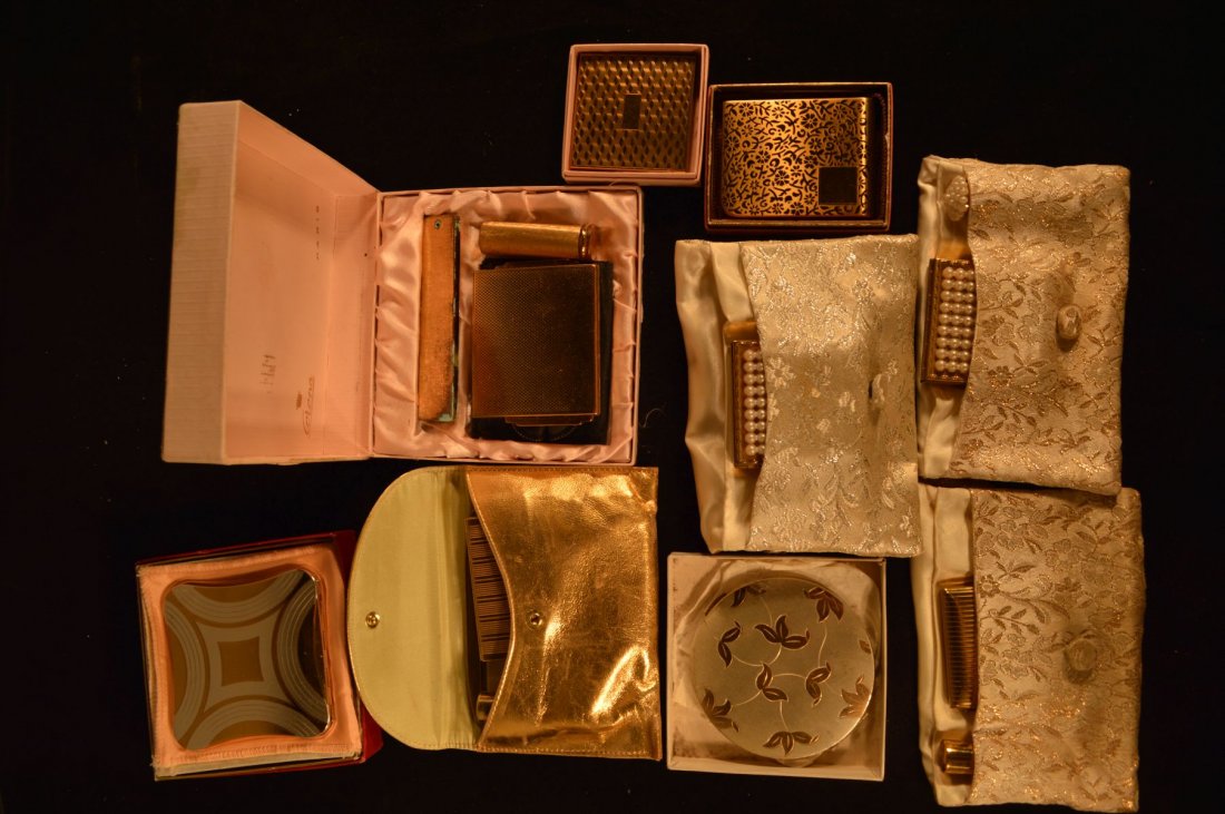 10 VINTAGE COMPACTS BOXED VARIOUS STYLES: 10 VINTAGE COMPACTS BOXED VARIOUS STYLES