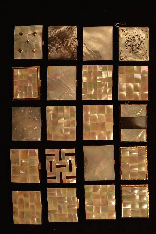 20 MOP COMPACTS: 20 MOP COMPACTS