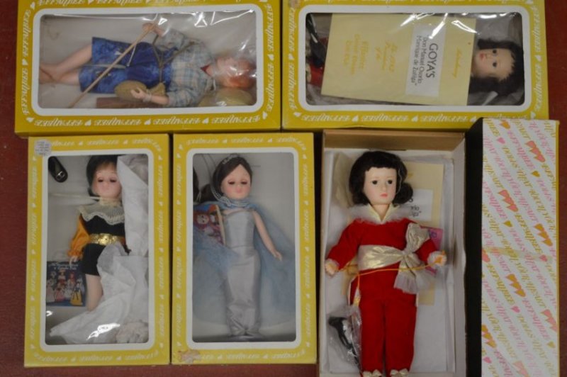 5 1970'S EFFANBEE DOLLS IN ORIGIONAL BOXES: 5 1970'S EFFANBEE DOLLS IN ORIGIONAL BOXES