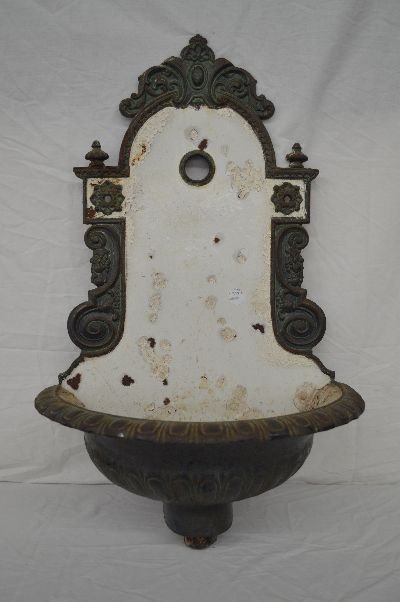 WATER FOUNTAIN FROM VENICE: WATER FOUNTAIN FROM VENICE