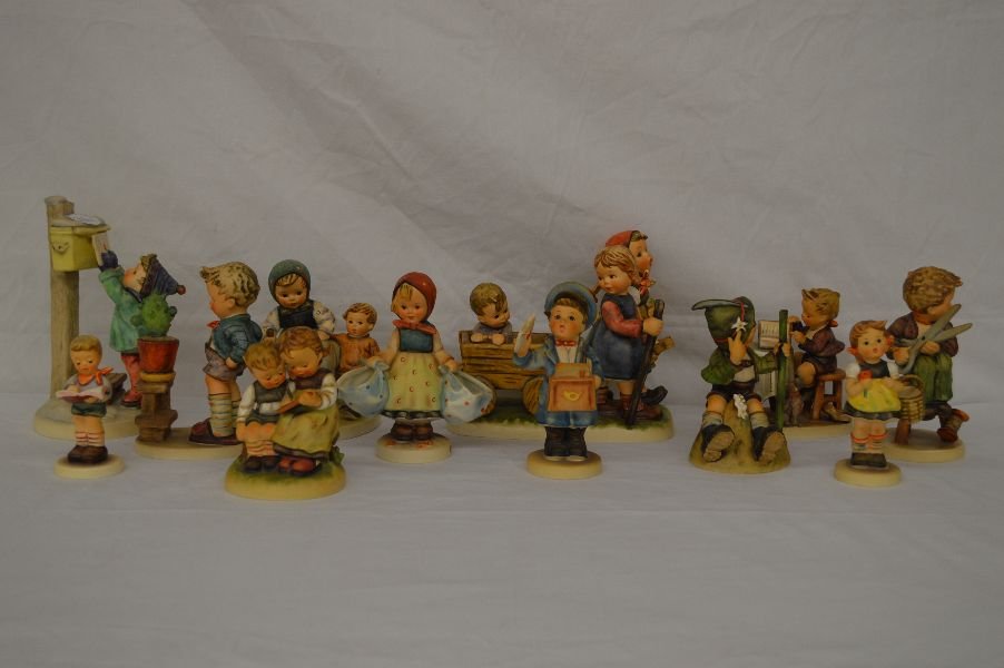 12 GOEBEL HUMMEL FIGURINES (1 of 3)