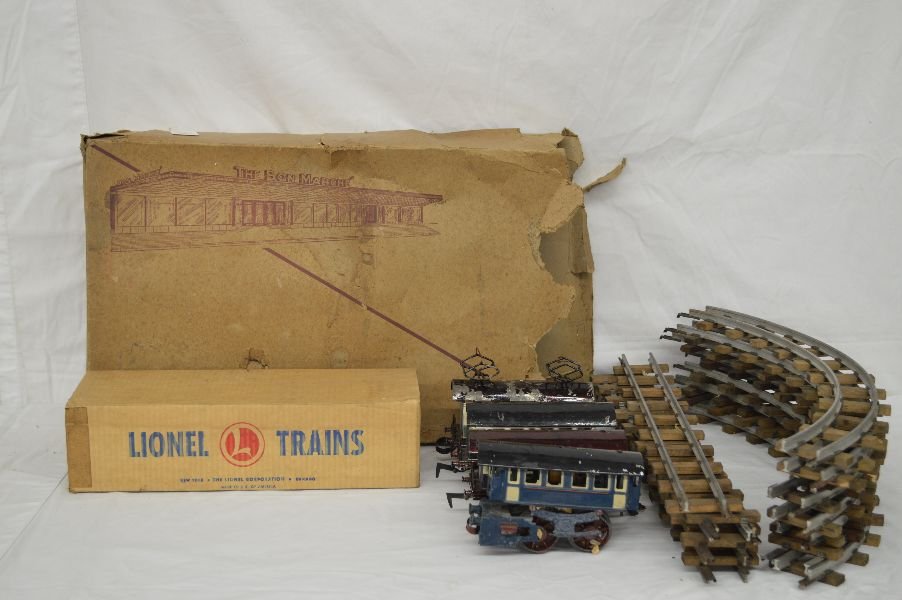 LIONEL TRAINS TRESTLE SET AND THE BAR MARCHE TRAIN SET (1 of 1)