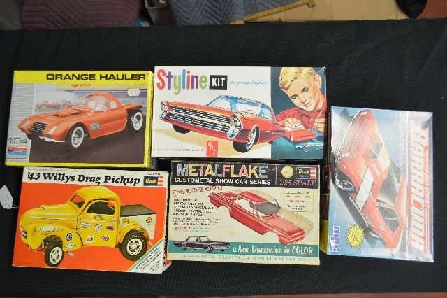 5 VINTAGE 1960S/70S UNMADE MODEL HOT ROD CARS BY: 5 VINTAGE 1960S/70S UNMADE MODEL HOT ROD CARS BY MONOGRAM, REVELL, MPC, AND AMT