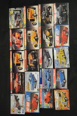 20 REVELL UNMADE MODEL HOT RODS/MUSCLE CARS MOSTLY: 20 REVELL UNMADE MODEL HOT RODS/MUSCLE CARS MOSTLY 80'S-90'S