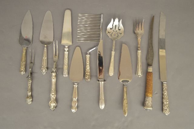 13 AMERICAN STERLING SILVER HANDLED SERVING PIECES (1 of 2)