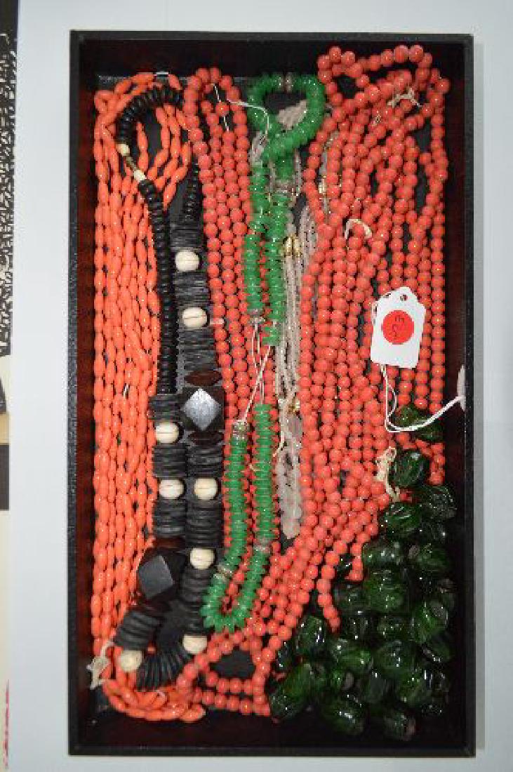 VINTAGE BEADED NECKLACE LOT (1 of 2)
