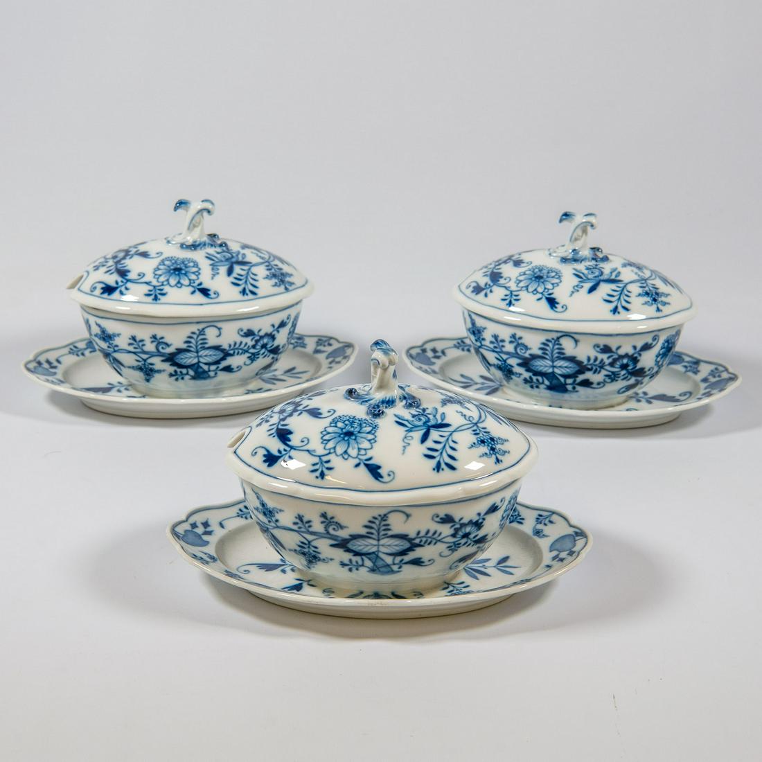 Set of 3 Sauce Jars with lid, marked with crossed (1 of 8)