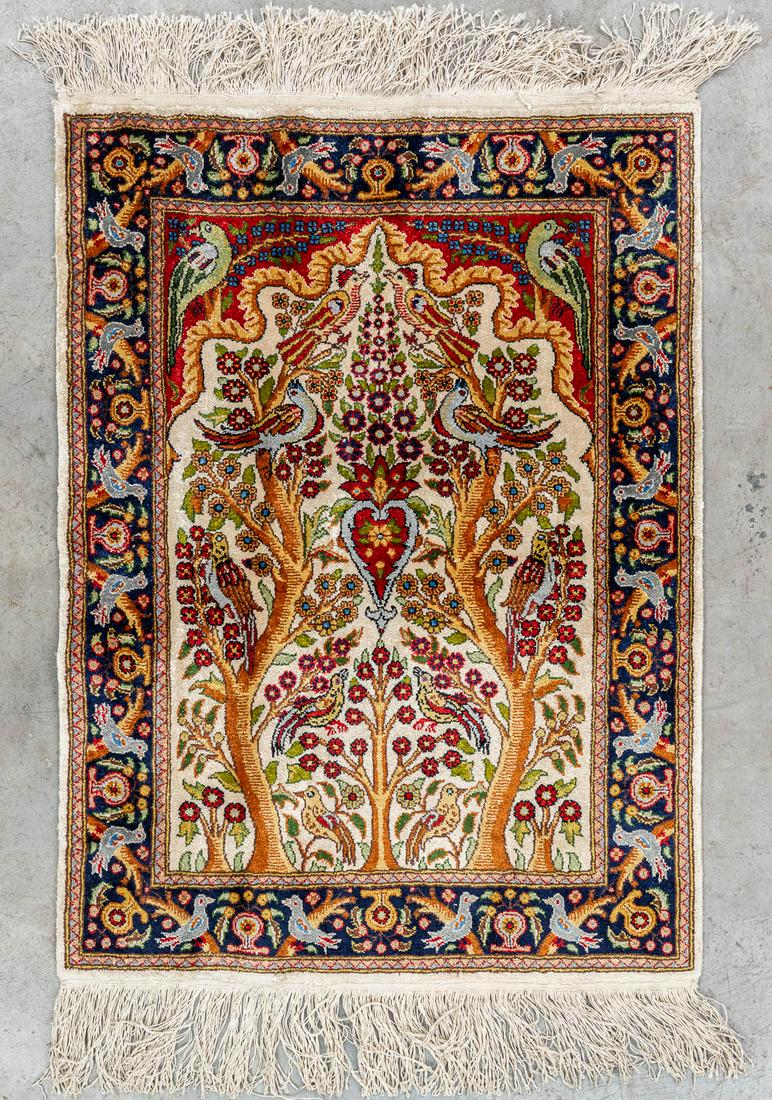 A figurative Oriental carpet with 'Tree of Life' decor, Isphahan. (80 x 58 cm) (1 of 8)