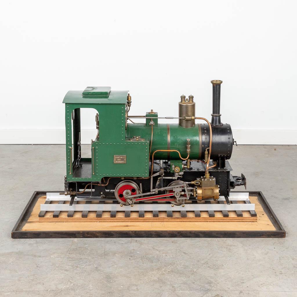 A working 'Steam Train' model, on a train track. In working condition (L:56 x W:23 x H:42 cm) (1 of 14)