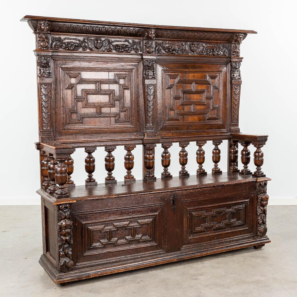 An antique hall bench made in Flemish Renaissance style, 18th C.  (L:42 x W:160 x H:150 cm) (1 of 20)