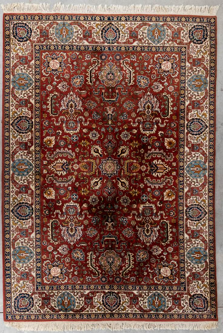An Oriental hand-made carpet, Heriz. (L:360 x W:250 cm) (1 of 9)