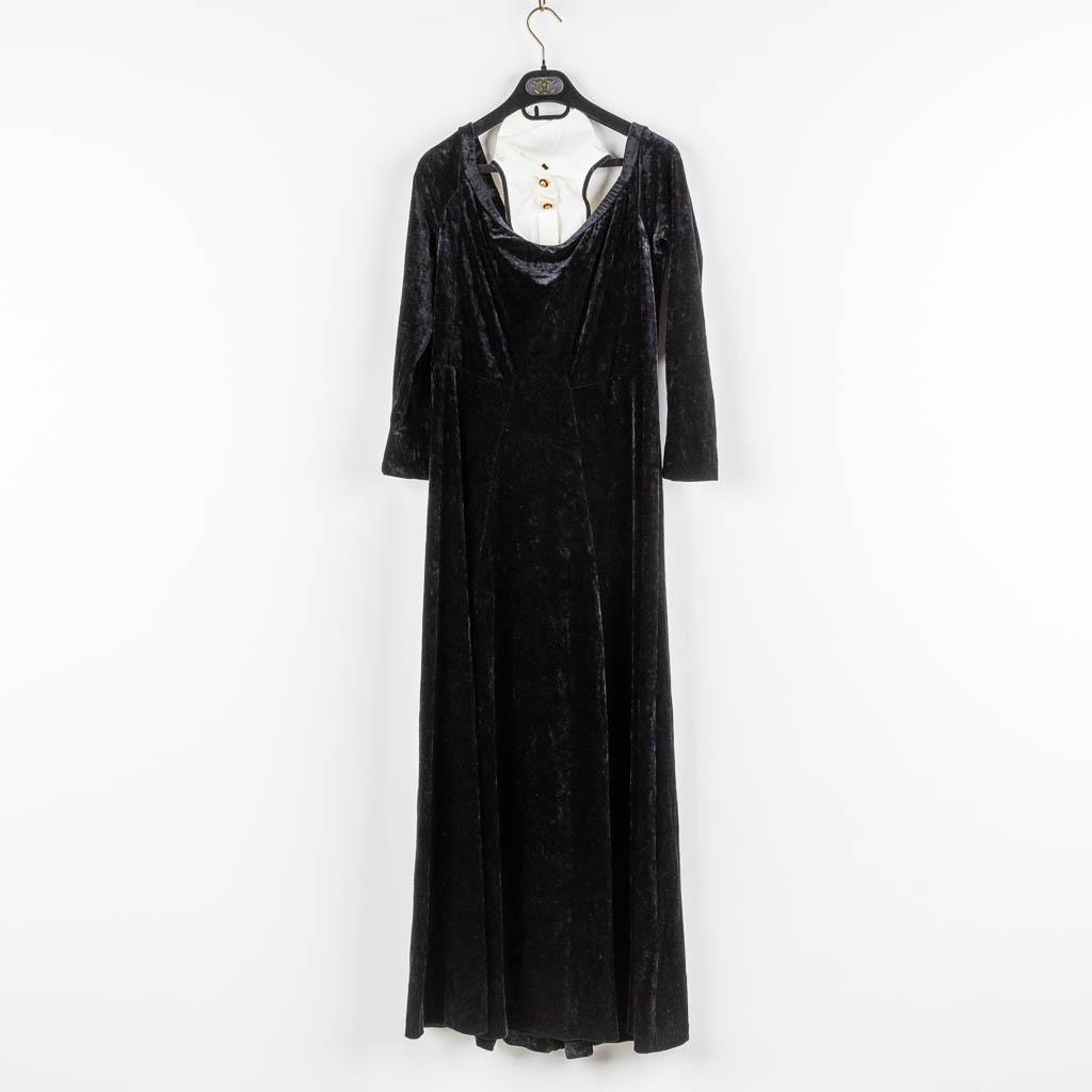 Chanel, a dress. Model 2390. Collection 93A. Size 44. (1 of 14)