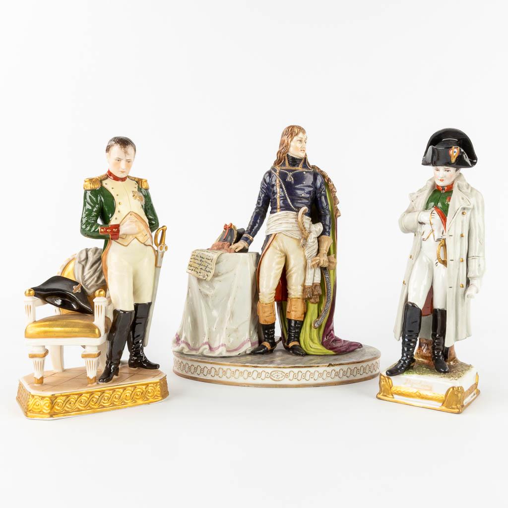 A collection of 3 porcelain figurines of Napoleon Bonaparte (H:26,5 cm) (1 of 15)