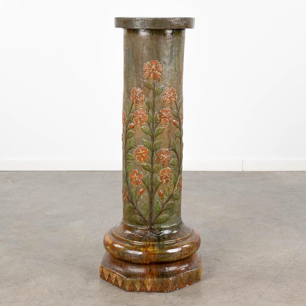LÃ©o MAES DECOCK (XIX-XX), Torhout. A pedestal with floral decor made of flemish earthenware.  (L:33 (1 of 16)