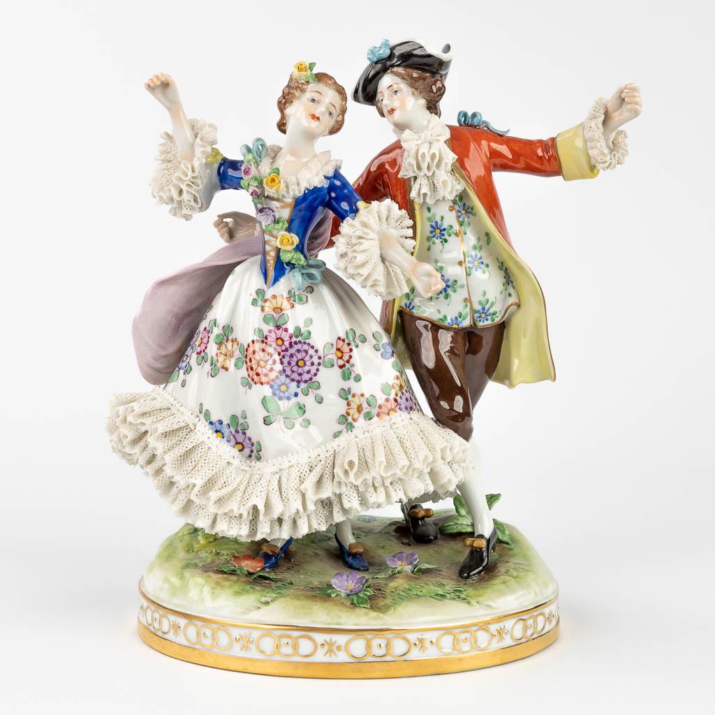 Volkstedt, A figurine of a dancing couple with porcelain lace. Circa 1970.  (H:23,5 cm) (1 of 13)