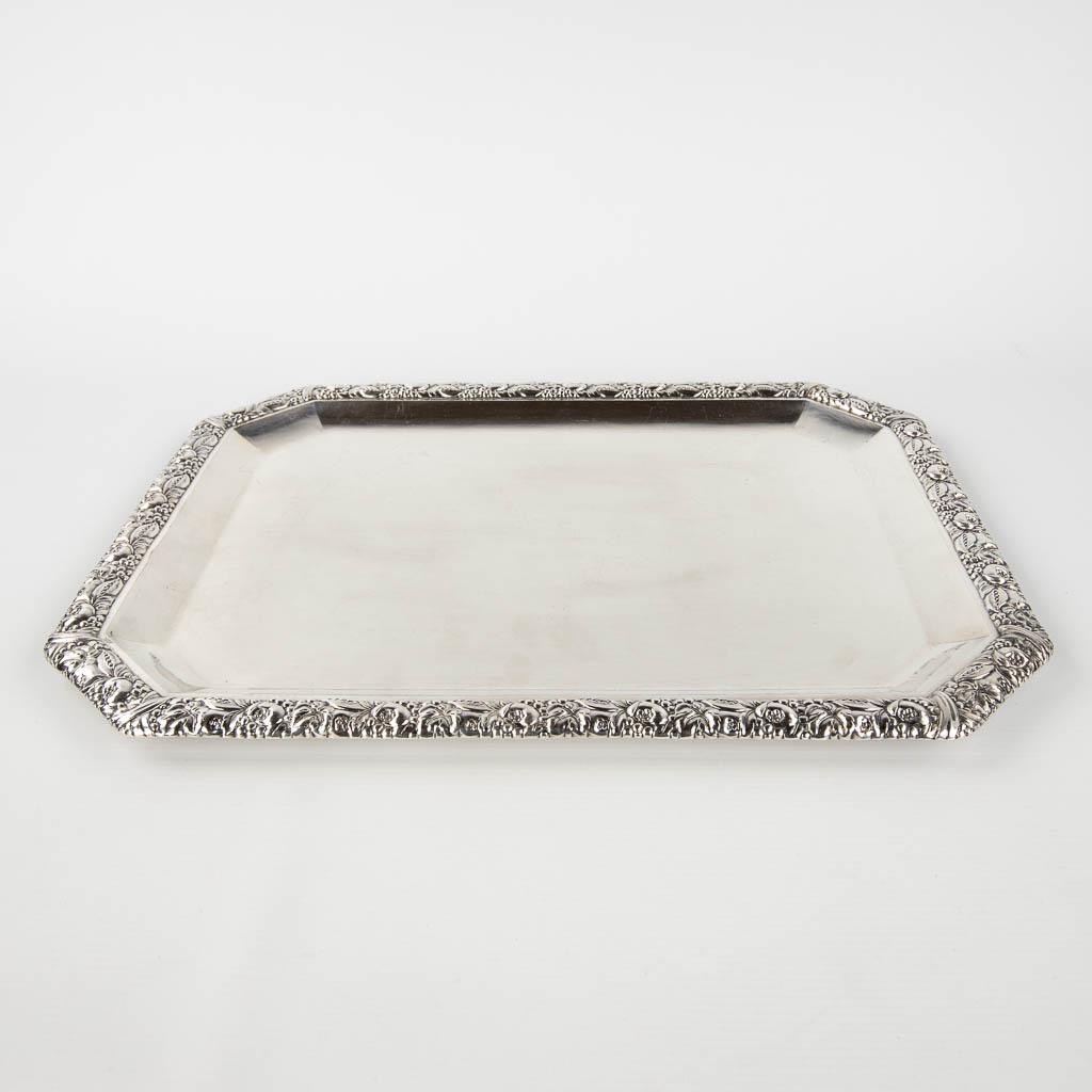 A large serving plate, silver, Marked Philipp Stark, 1609g. (L: 37 x W: 49 x H: 2 cm) (1 of 7)