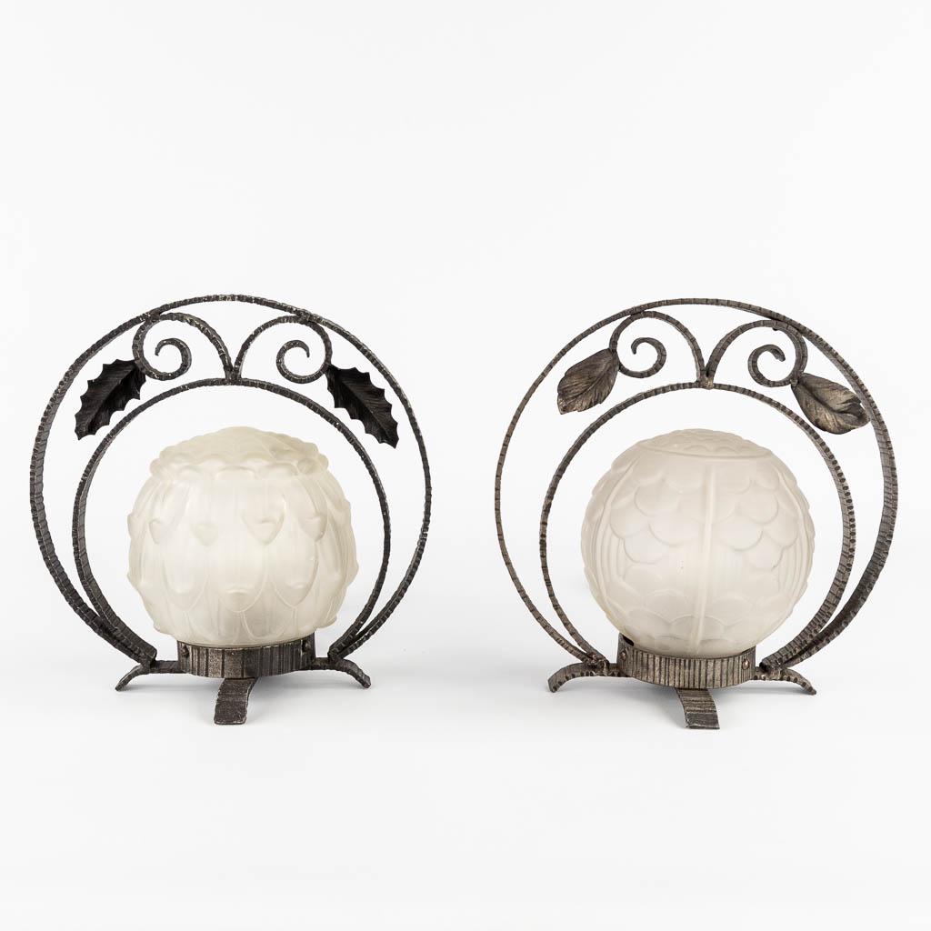 Two table lamps, wrought iron and glass, art deco style. (L:17 x W:25 x H:27 cm) (1 of 10)