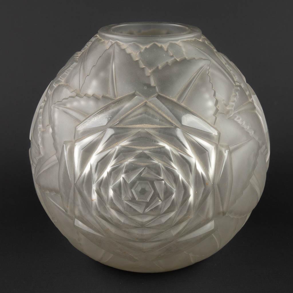 René GORO (XX) & Henri DIEUPART (1888-1928) 'Art Deco glass vase' (H:20 x D:20 cm) (1 of 14)
