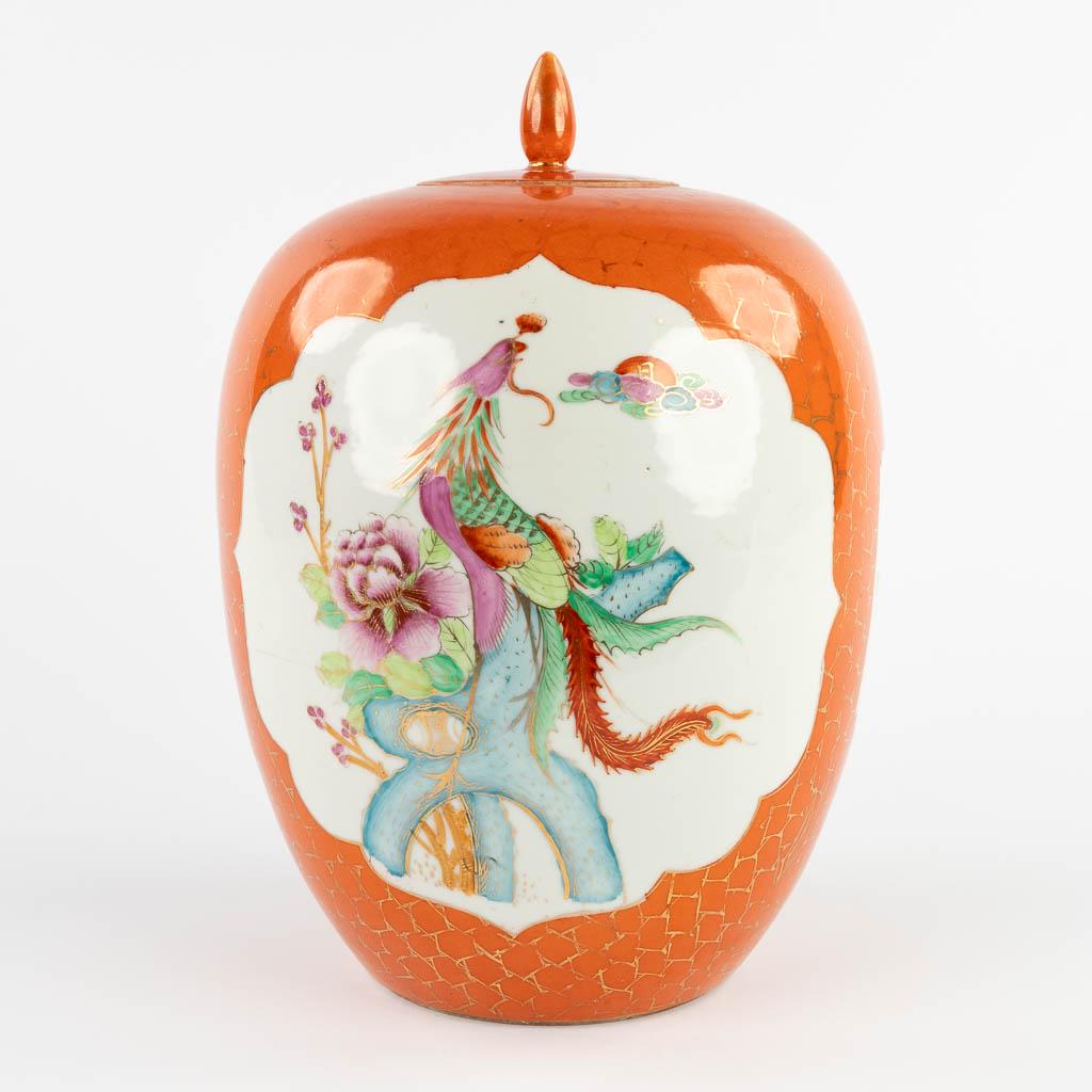 A Japanese ginger jar, Kutani, decorated with a phoenix. (H:31 x D:22 cm) (1 of 13)