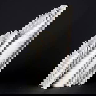 Pablo ATCHUGARRY (1954) 'Untitled' A sculpture in white Carrara marble, 1992 . (L:22 x W:10 x H:33: Pablo ATCHUGARRY (1954) 'Untitled' a sculpture made of white Carrara marble, 1992 Resale rights might apply, please consult our 'Conditions of the sale'. Provenance: - Purchased at Gal