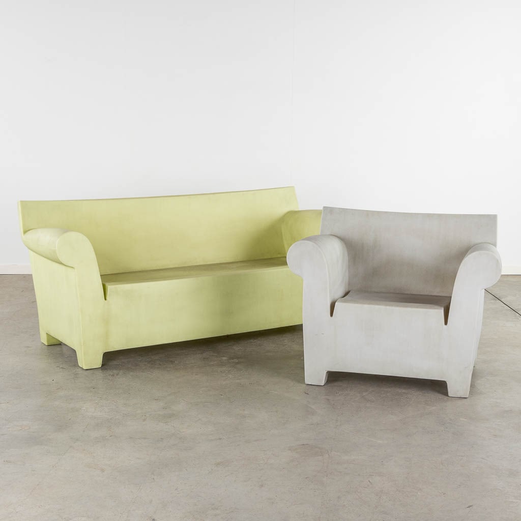 Philippe STARCK (1949) 'Sofa Bubble Club' Two garden chairs for Kartell. (L:74 x W:188 x H:80 cm): Philippe STARCK (1949) 'Sofa Bubble Club' Two garden chairs for Kartell Dimensions: (L:74 x W:188 x H:80 cm)