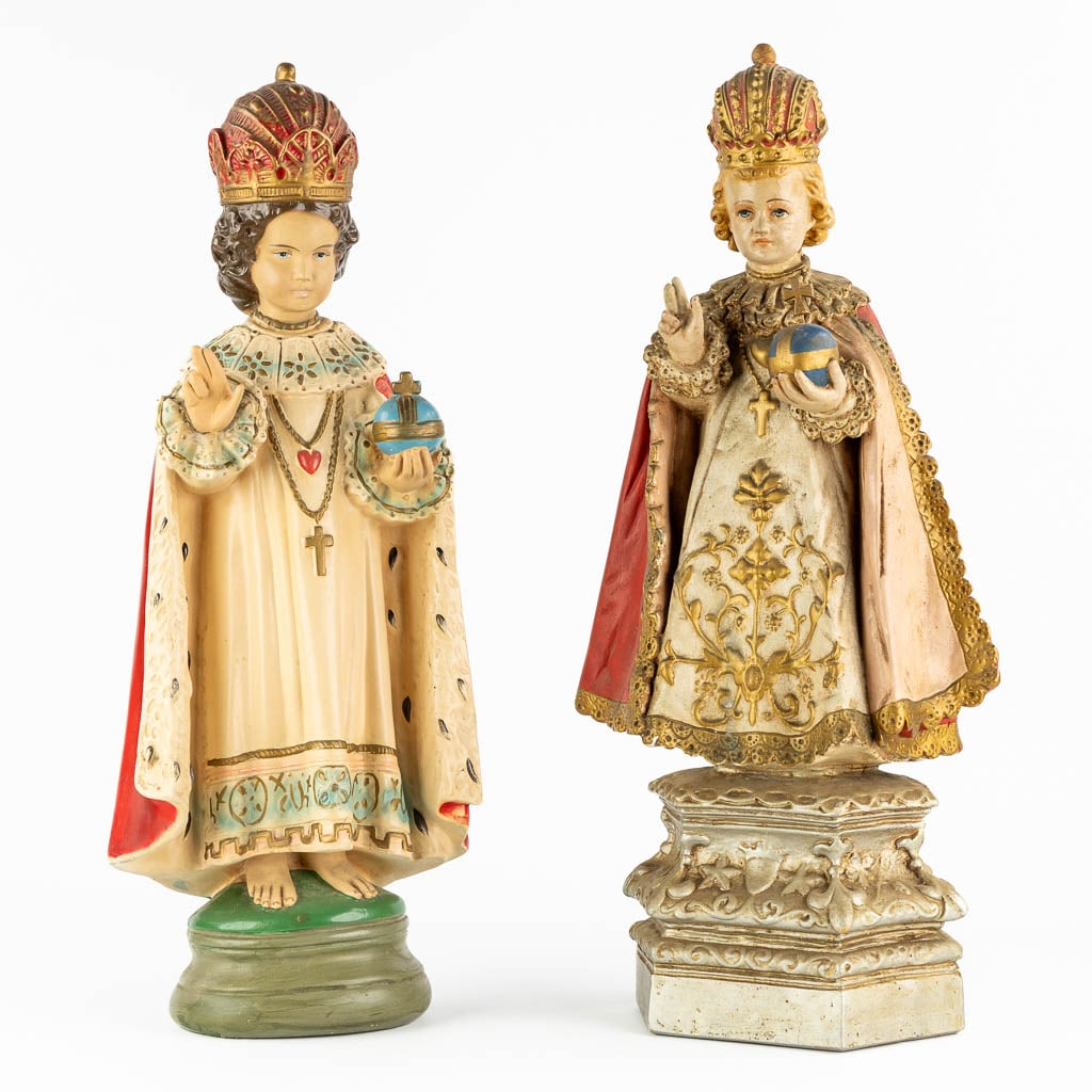 Two Figurines 'Jesus of Prague' polychrome plaster. (L:20 x W:28 x H:64 cm) (1 of 14)
