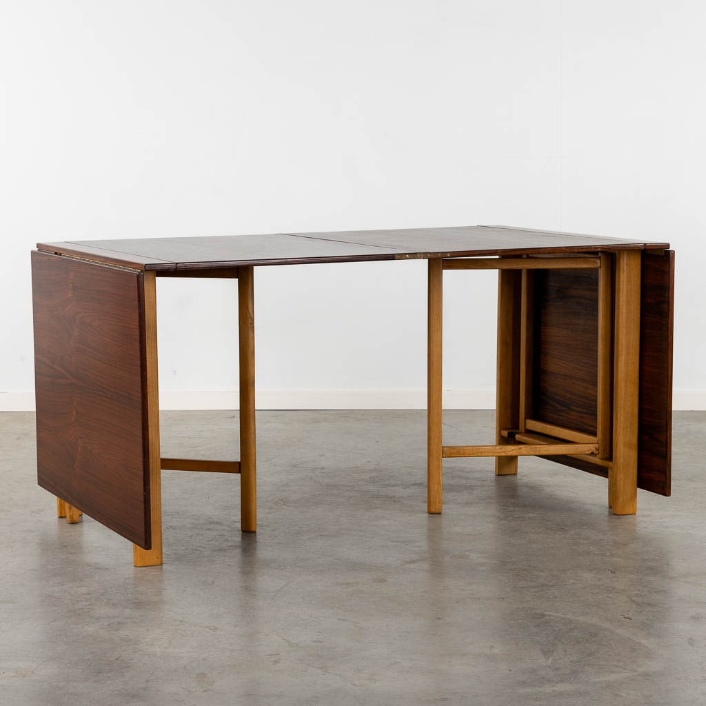 Bruno MATHSSON (1907-1988) 'Maria Flap' Rosewood (L:275 x W:90 x H:74 cm): Bruno MATHSSON (1907-1988) 'Maria Flap' Rosewood veneer and other wood types. For Firma Karl Mathsson, circa 1960. Dimensions: (L:275 x W:90 x H:74 cm)