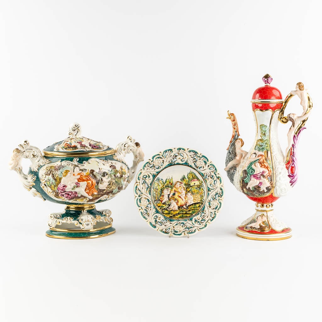 Two vases and a plate, glazed faience, Capodimonte, Italy. (L:21 x W:30 x H:54 cm): Two vases and a plate, glazed faience, Capodimonte, Italy. Dimensions: (L:21 x W:30 x H:54 cm)